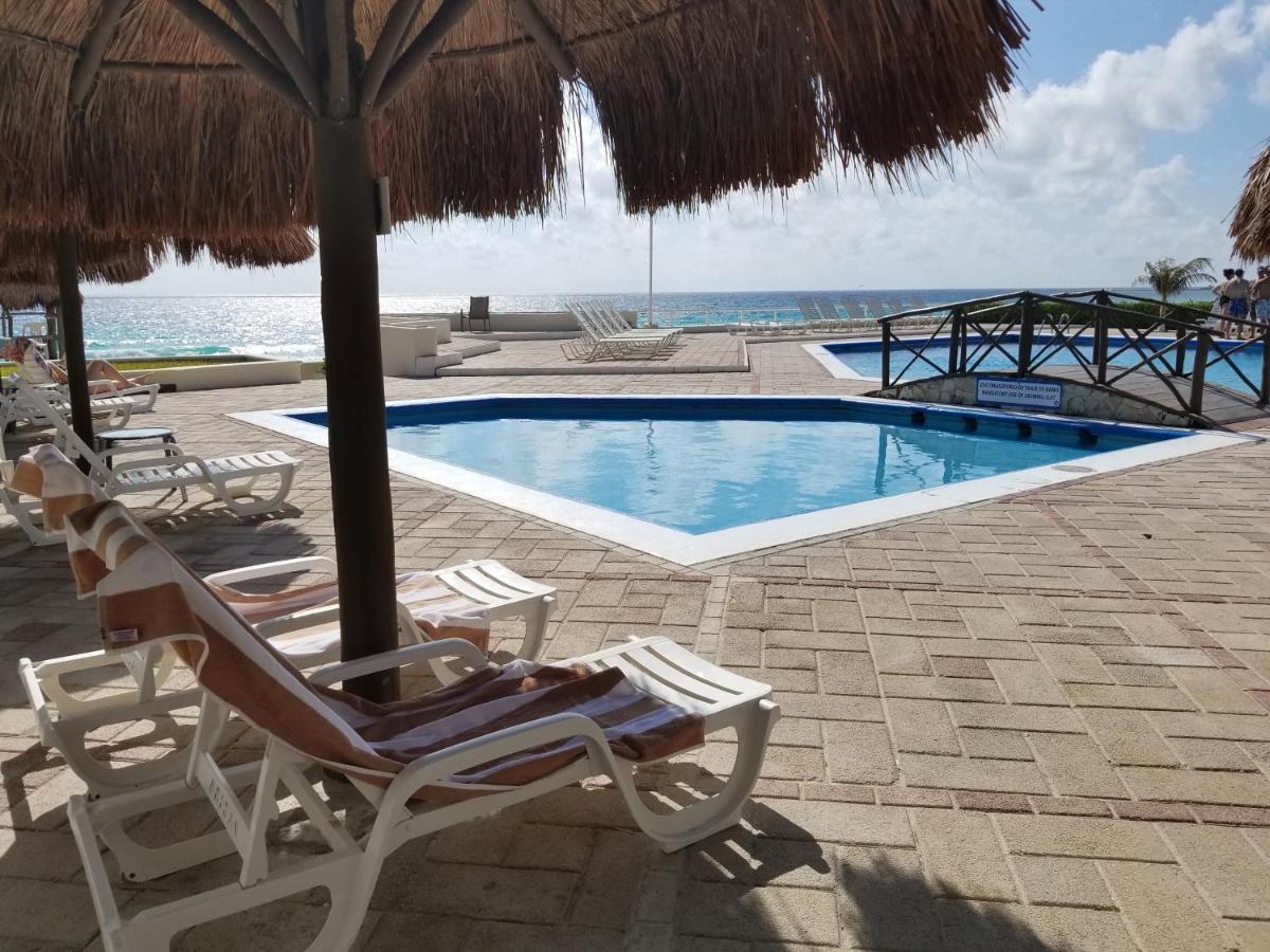 Ocean View Three Bedroom, Three Story Penthouse By The Beach Cancún Extérieur photo