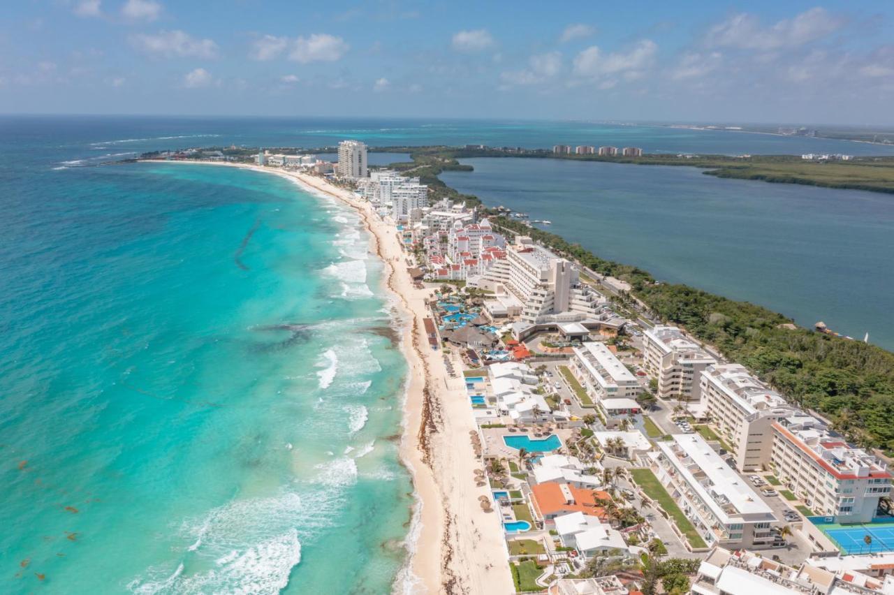 Ocean View Three Bedroom, Three Story Penthouse By The Beach Cancún Extérieur photo